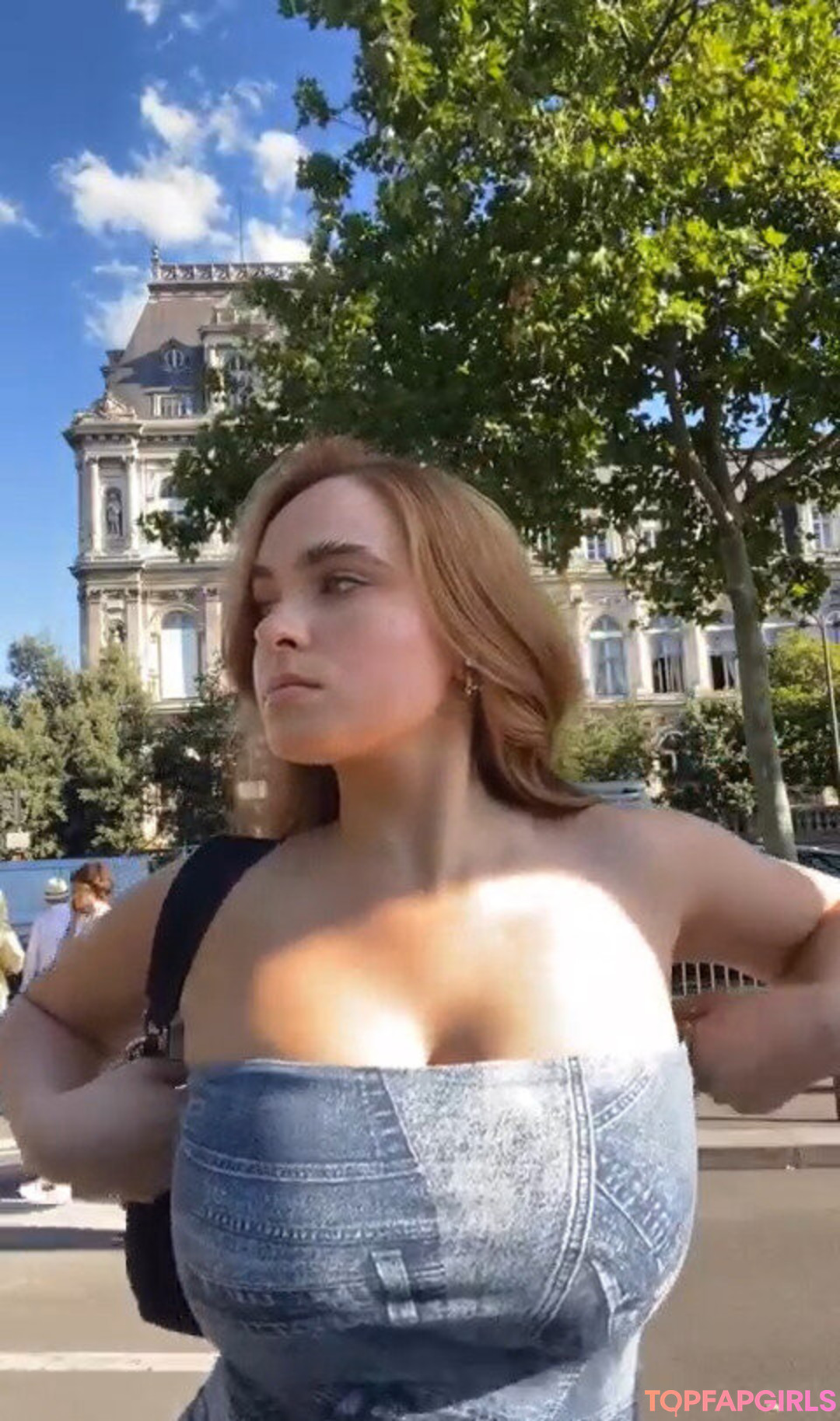 ヌード 屋外 OnlyFans ホット裸 写真