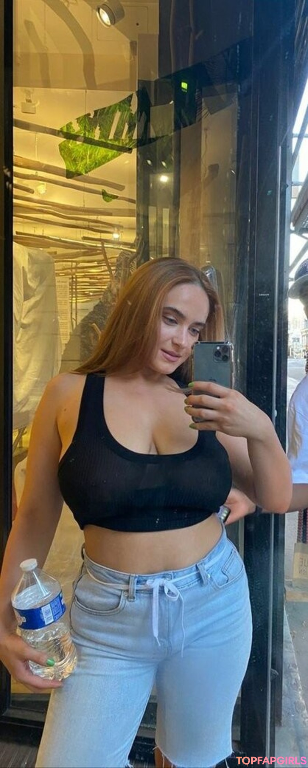 Laura Svensson かわいいスター 写真