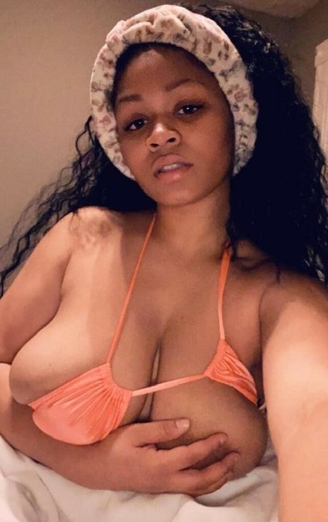 Ashley Zee ヌード女優 写真