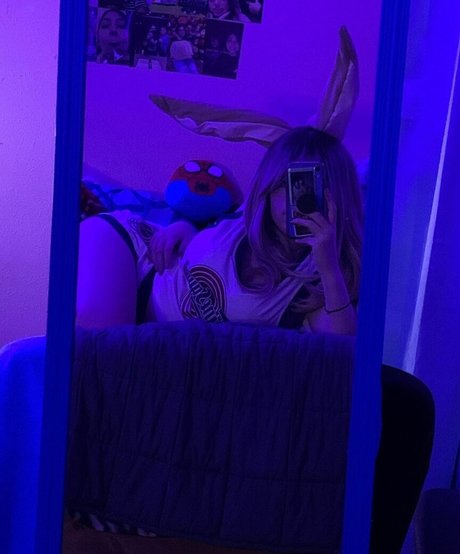 Daisyy mayyy ポルノ女優 写真