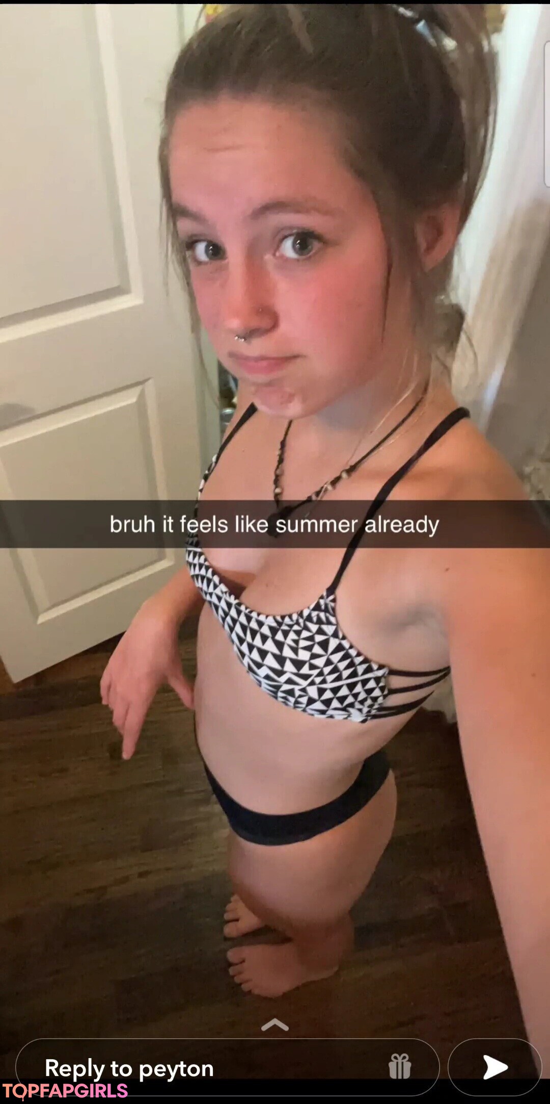 Peyton Coffee 裸の女優 アーカイブ