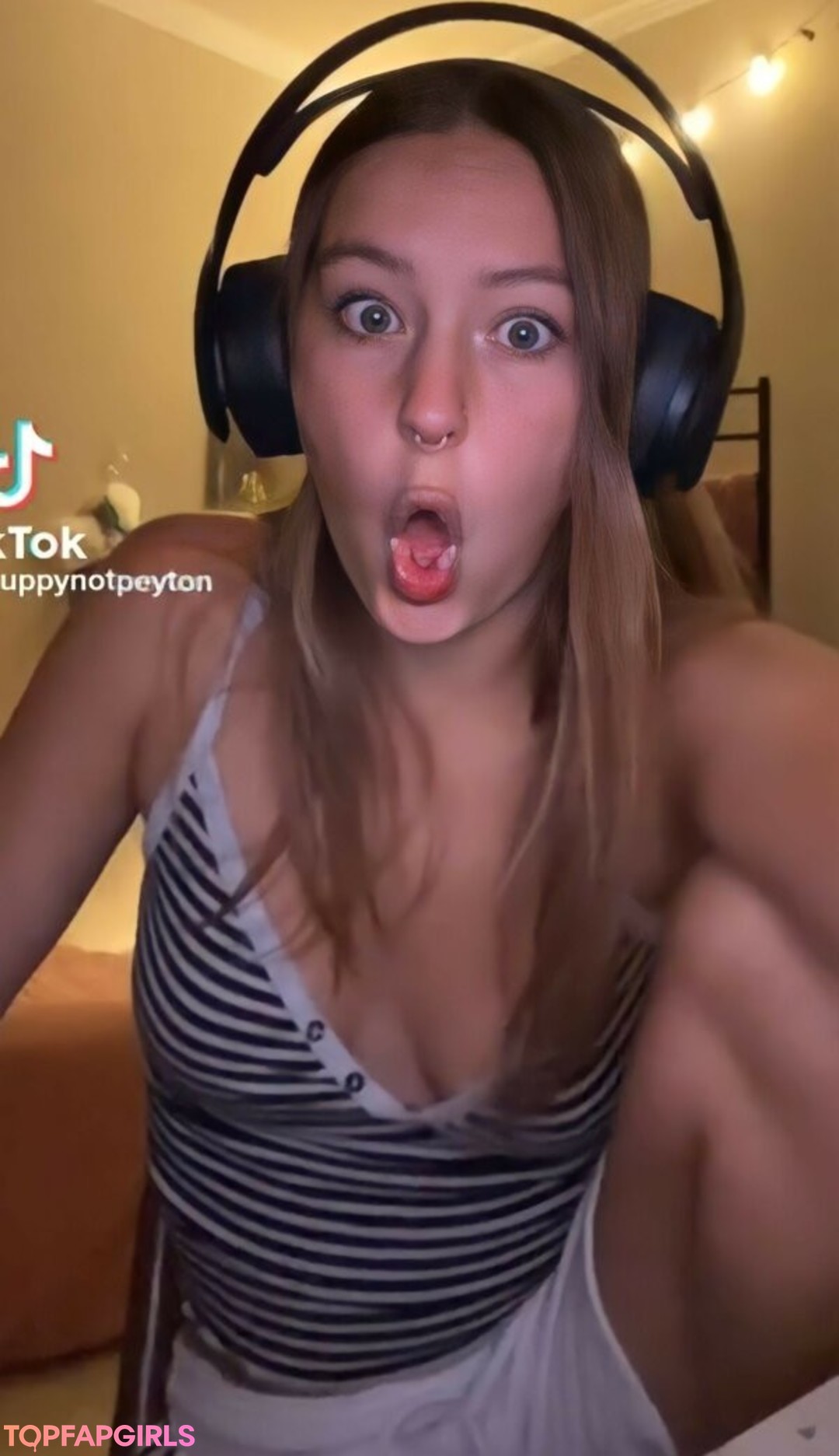 Peyton Coffee ポルノスター 裸 写真