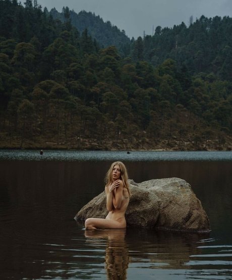 Bianca Dantas ヌードモデル 写真