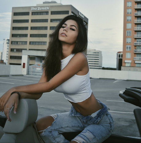 Carly jb ポルノスター アート 写真