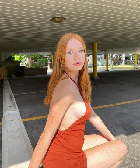 Lily Priscak 美しいモデル 画像