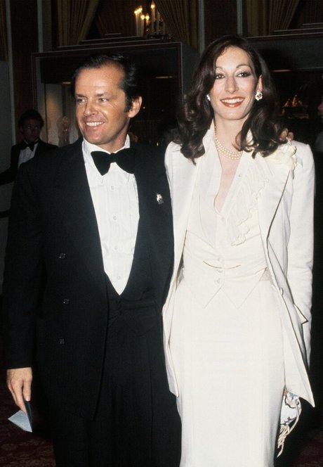 Anjelica Huston ポルノスター 無料 写真