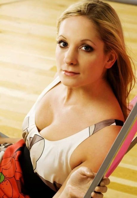 Joanne Froggatt ポルノスター 美しい 画像