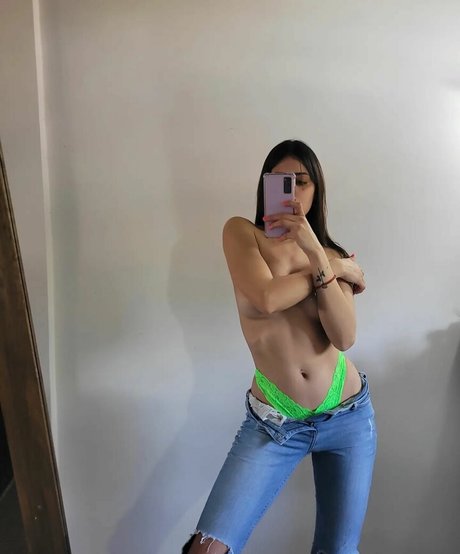 ナチュラルガールズオンリーファン 無料xxx 写真