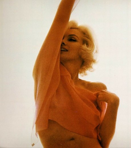 巨乳騎乗位OnlyFans アートポルノ 画像