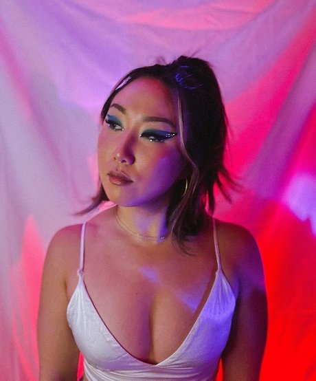 thesharonkim 完璧なモデル 画像