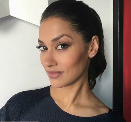 Janina Gavankar top profile image