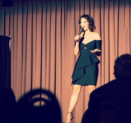 Arden Cho ヌードモデル 写真