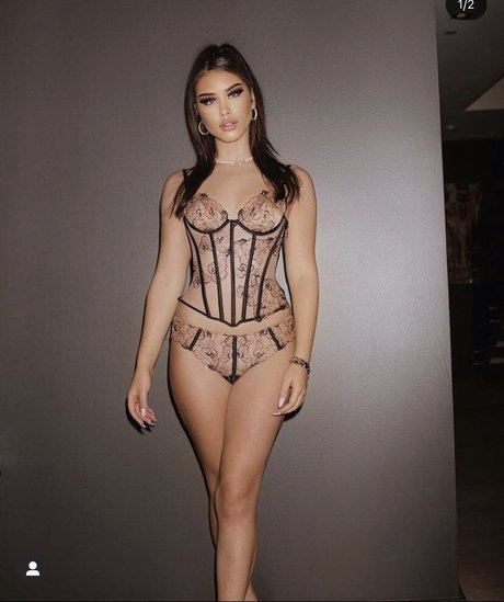 gabriellaaruiz アートスター 写真