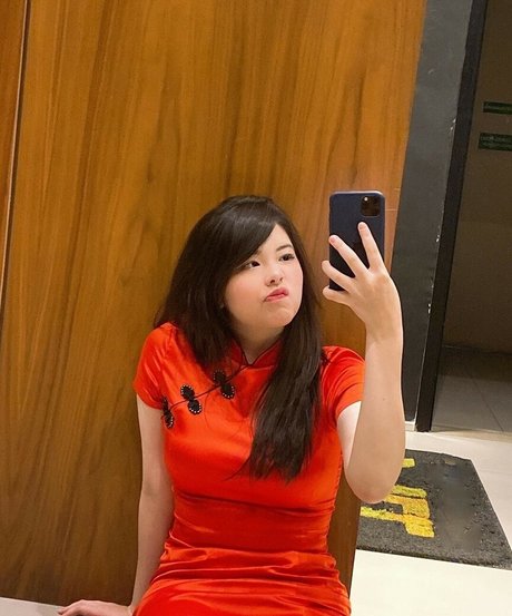 Julia Nakamura アートモデル 写真