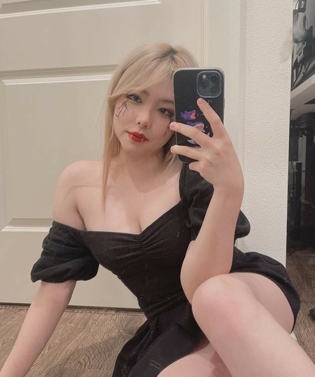 Julia Nakamura かわいいモデル 写真