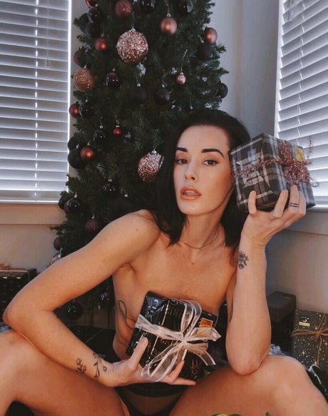キティ妻OnlyFans ホットヌード 写真