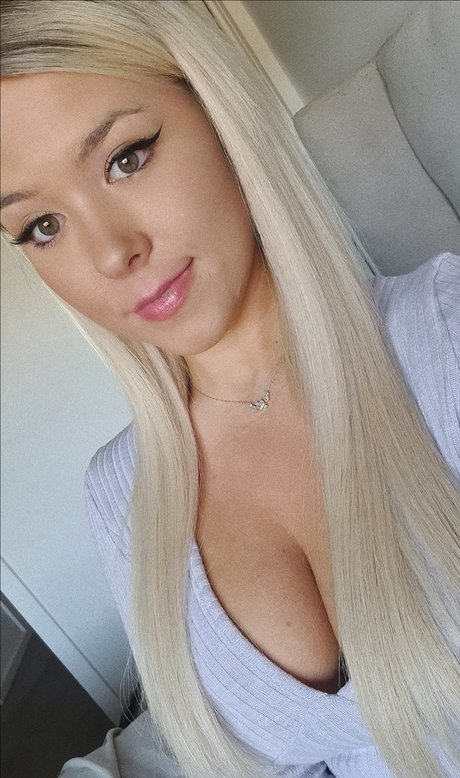 KimJade999 エロティックなスター 写真