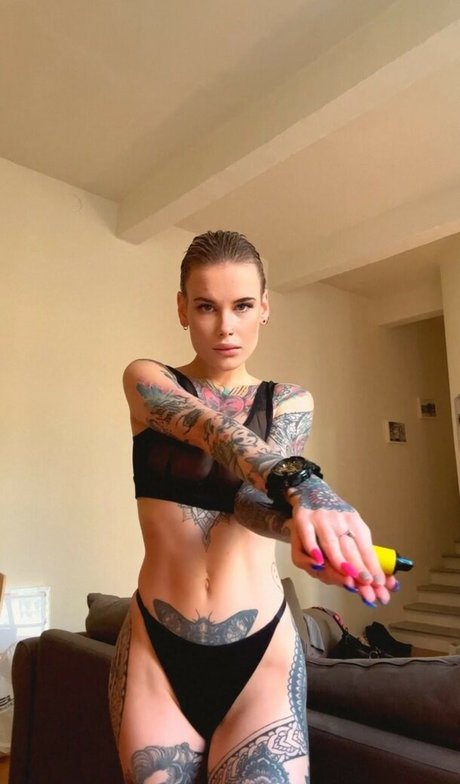 タイのティーンオンリーファン セクシー裸 写真