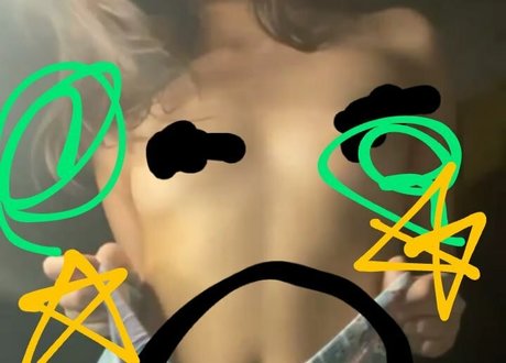 Moonblitz Asmr セクシーなポルノスター 写真
