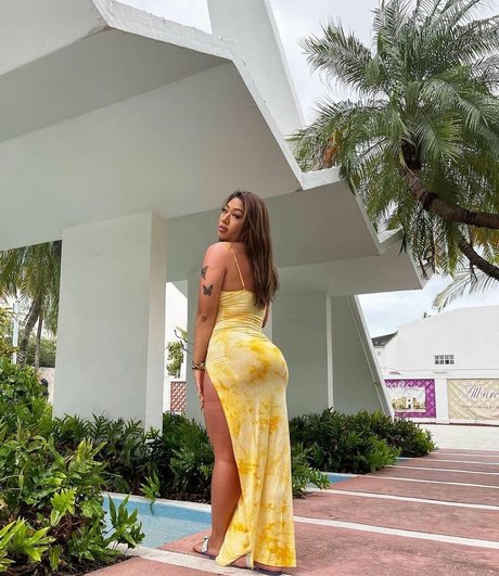 Kimberly Nguyen 素敵なスター 写真