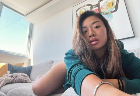 Kimberly Nguyen アートスター 写真