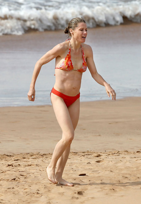 Julie Bowen ヌード女優 写真
