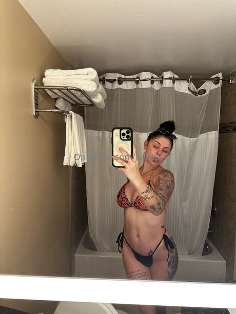 juliiajx ホットなポルノスター 写真