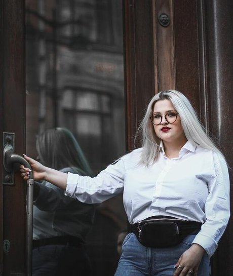 Julia Chegodar ポルノスター ベスト アーカイブ