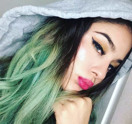 Esmeralda Quintero 完璧なスター 画像