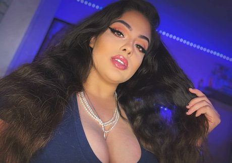 Esmeralda Quintero トップスター アーカイブ