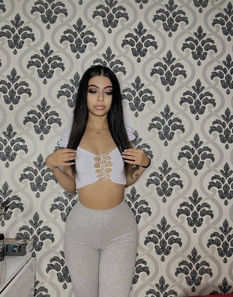 alecsandraa a セクシー女優 画像