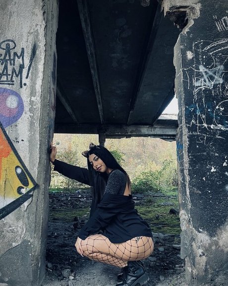 alecsandraa a 女優 写真