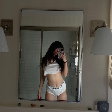 Romy Reiner xxxモデル 写真