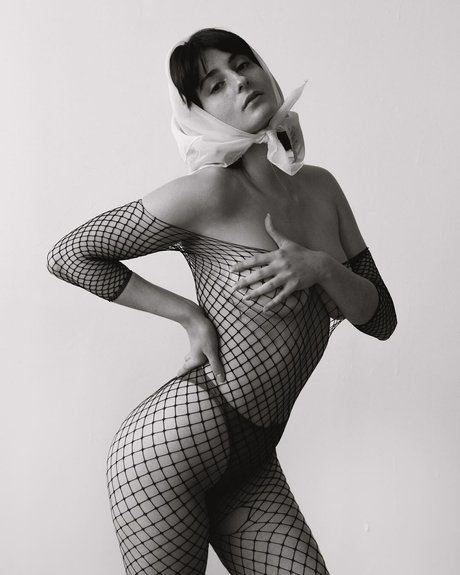 Romy Reiner エロティックなモデル 画像