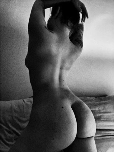 Charlotte Alexandrakis 完璧な女優 写真