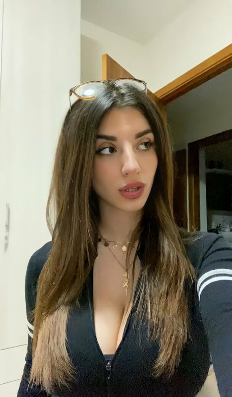 Ika 裸の女優 写真