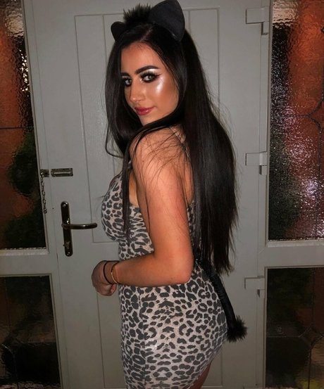 Ciara Lennon 完璧なモデル 写真