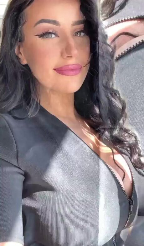 Ciara Lennon ホットスター 写真