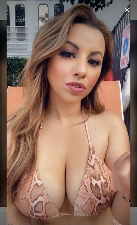 Adriana Noriega ヌードモデル 写真