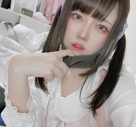 InterneCHUidol 高品質モデル 画像