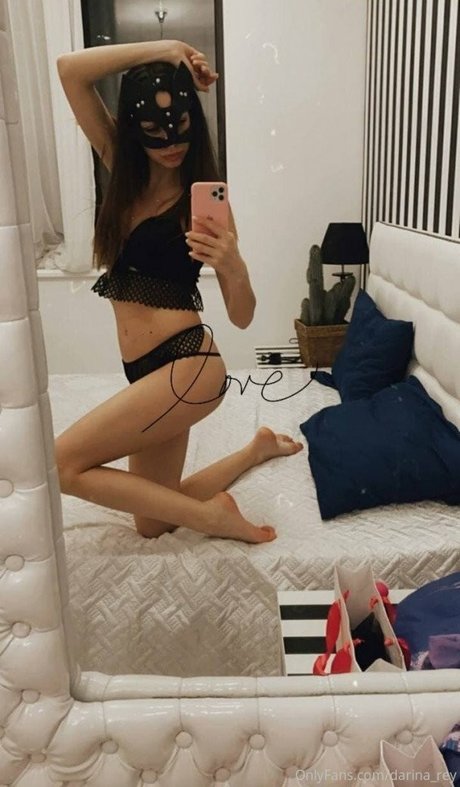 Darina Rey 裸のポルノスター 写真