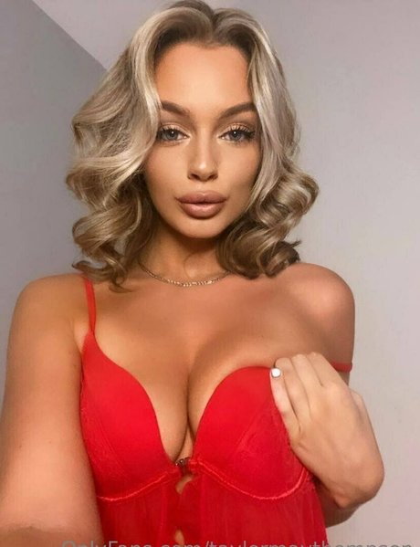 Taylor May Thompson 完璧なスター 写真