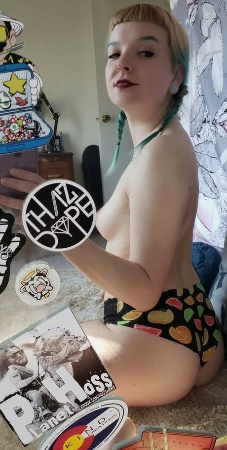sweetfaebelle セクシーモデル 画像
