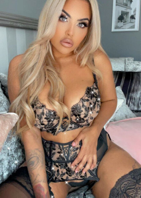 Tanya Lucie ポルノスター xxx 写真