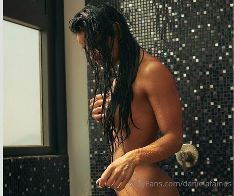 Daniela Fainus セックスモデル 写真