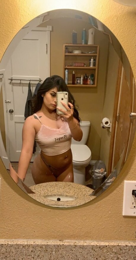 TaniaVega トップ女優 写真