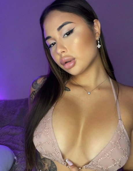 Bonnie Humps 高品質のポルノスター 画像