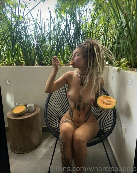 フェチ オンリーファンズ 美しい裸 画像