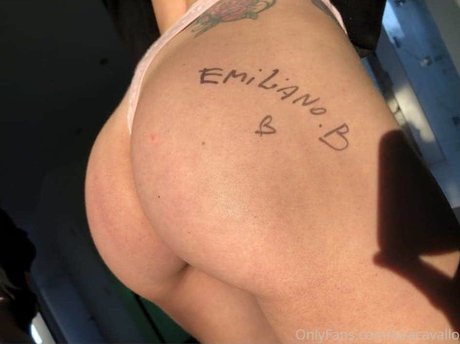 Lara Cavallo ポルノスター 写真