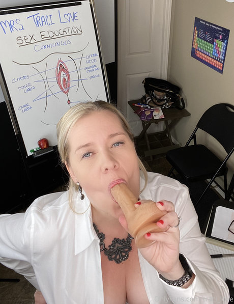Mrs Traci Love ポルノスター HD 画像